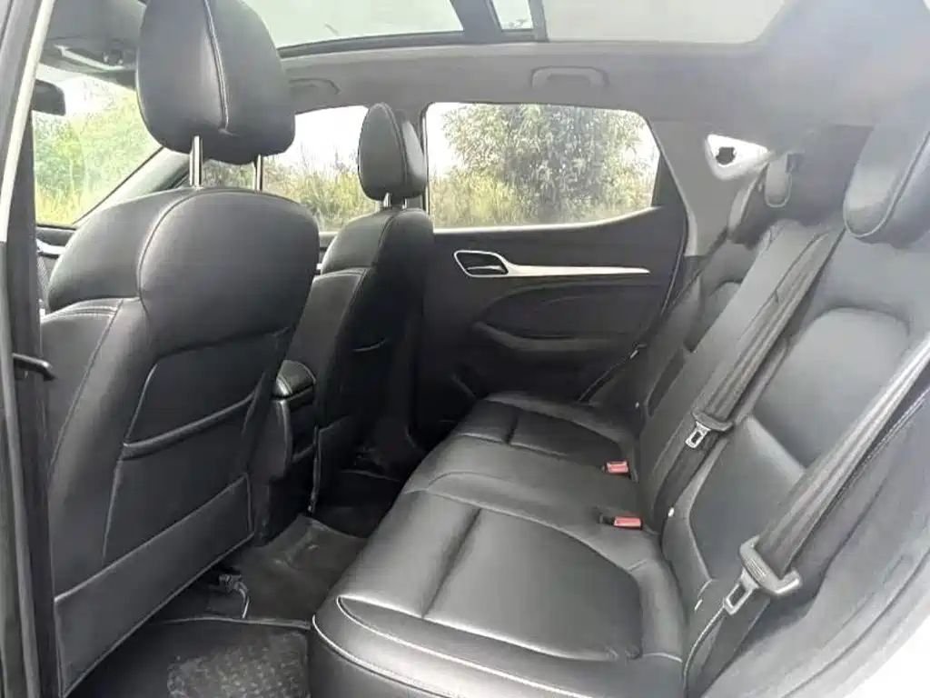 MG ZS 1.5 L Auto Luxury CN-V