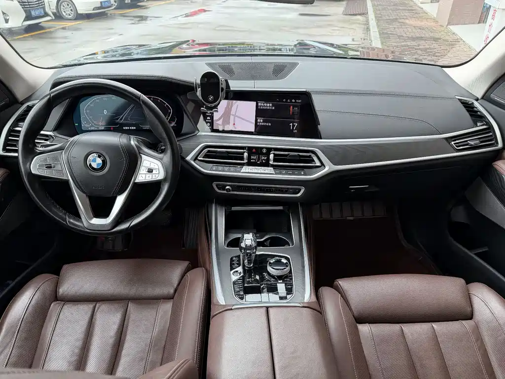 BMW X7 xDrive40 i Leading Luxury Package
