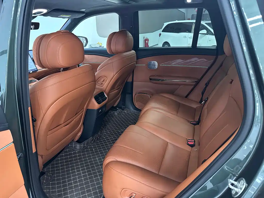 Trumpchi Xiangwang S7 180 km Ultra 4 WD