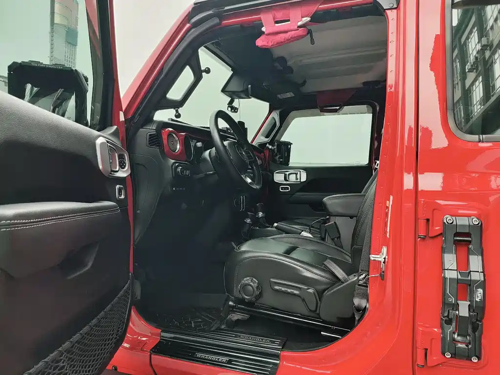 Wrangler NEV 4-door 2.0 T 4 xe Sahara