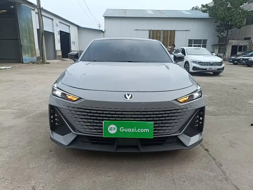 Changan UNI-V 1.5 T Distinguished