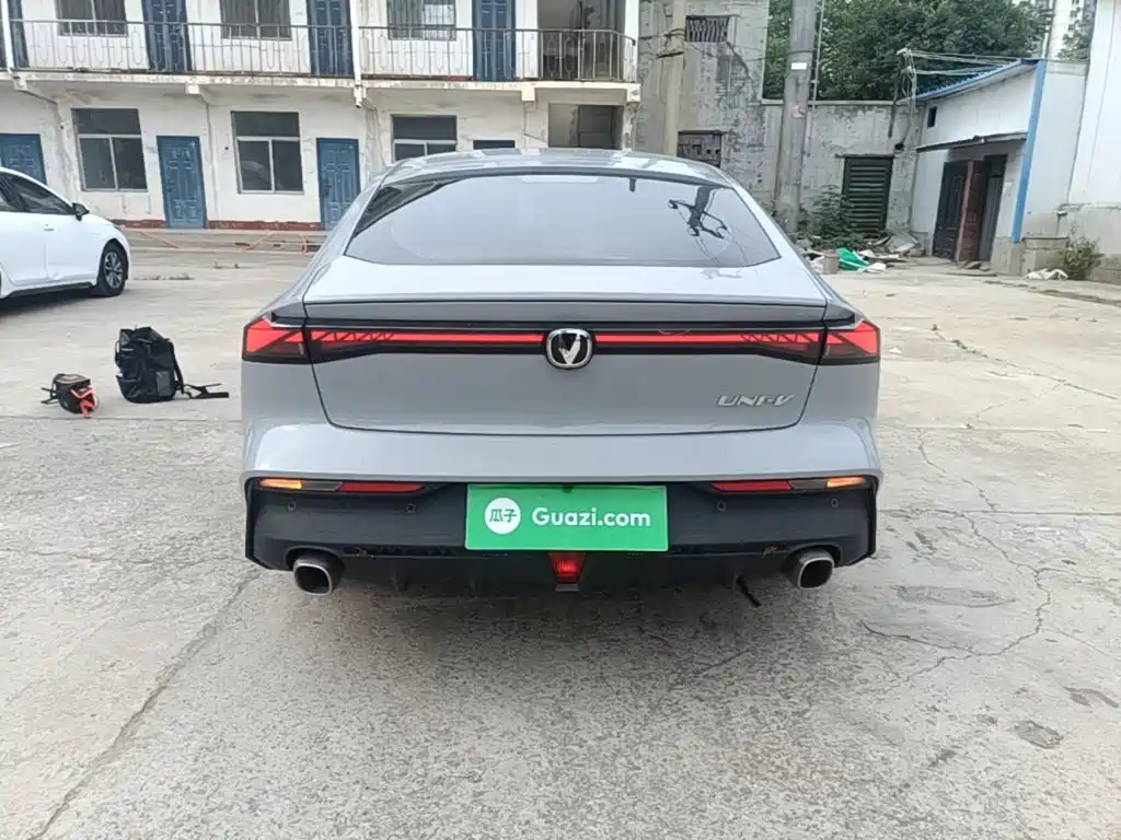 Changan UNI-V 1.5 T Distinguished