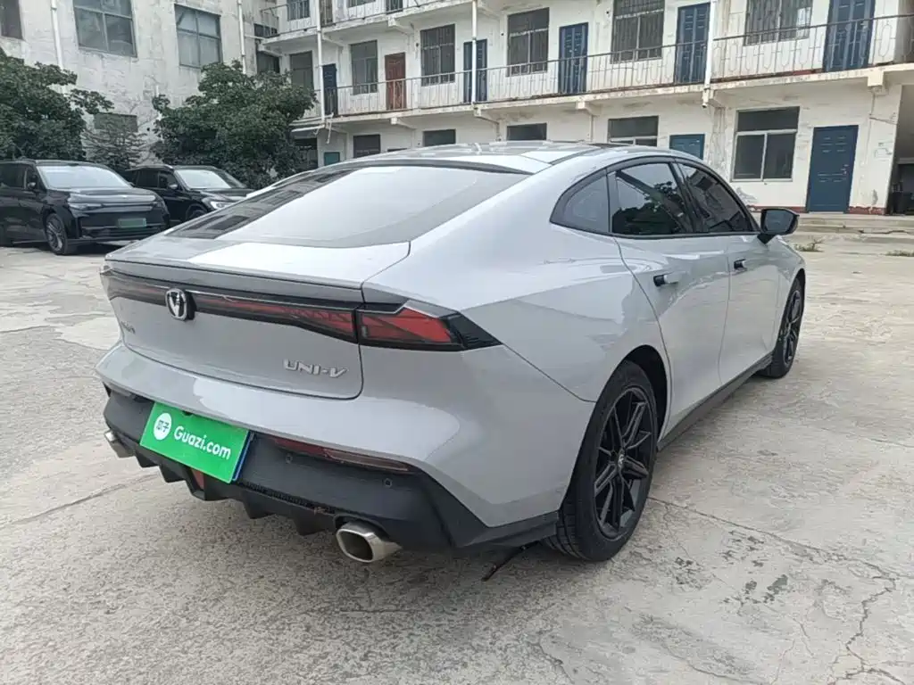 Changan UNI-V 1.5 T Distinguished