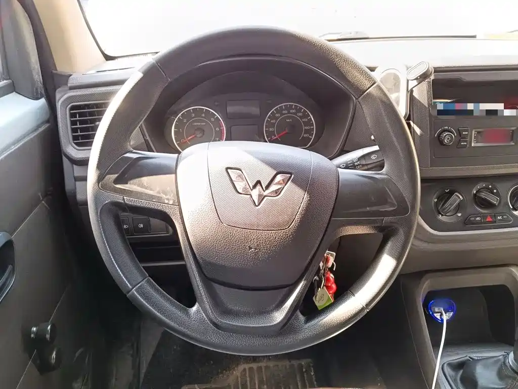 Wuling Hongguang V 五菱宏光V 2019款 1.5 L基本型国VI LAR
