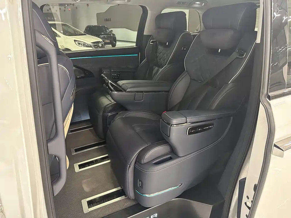 Trumpchi Xiangwang M8 Qiankun Series Ultra First Class