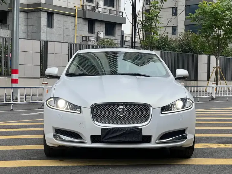 Jaguar XF XF 2.0 T Luxury