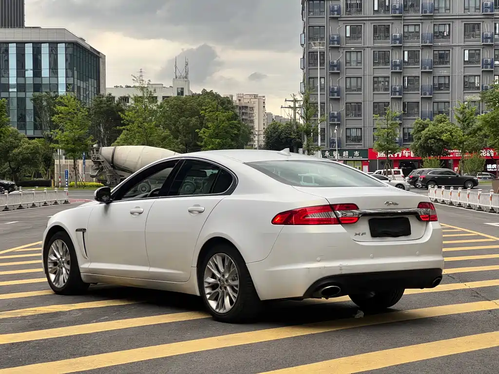 Jaguar XF XF 2.0 T Luxury
