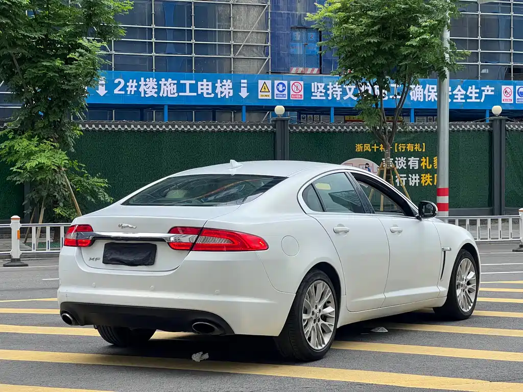 Jaguar XF XF 2.0 T Luxury
