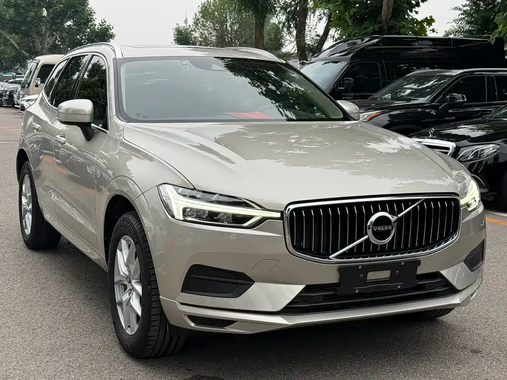 Volvo XC60 T5 4 WD Smart Ease CN-V
