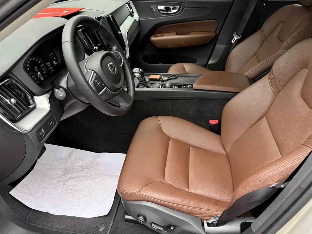 Volvo XC60 T5 4 WD Smart Ease CN-V