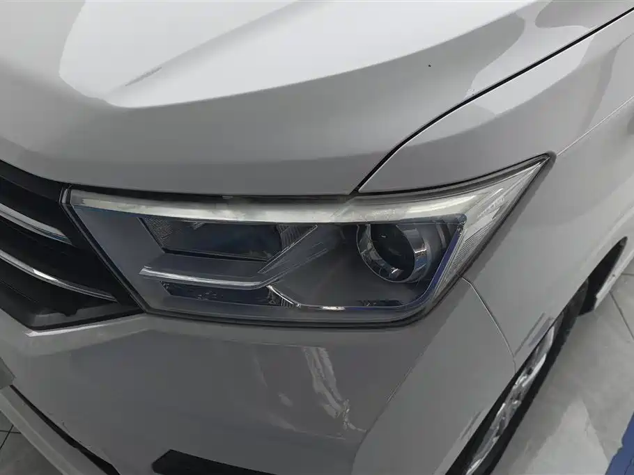 Wuling Hongguang Facelift 1.5 L S Comfort Electric Assist LAR