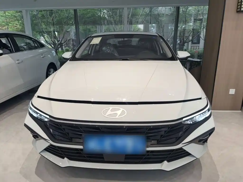 Elantra 1.5 L CVT GLX Elite