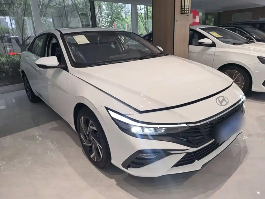 Elantra 1.5 L CVT GLX Elite