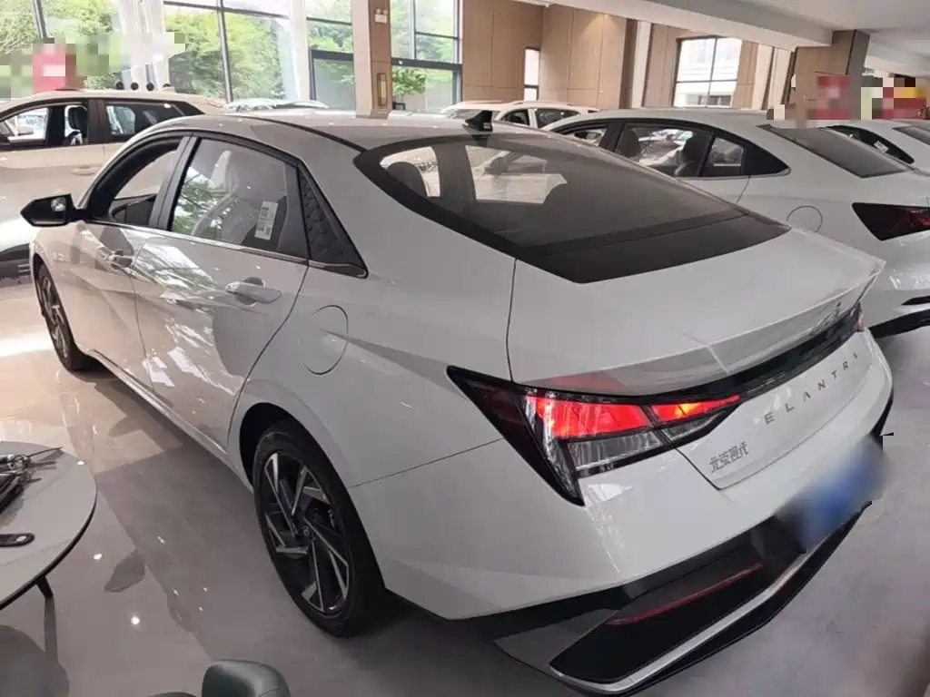 Elantra 1.5 L CVT GLX Elite