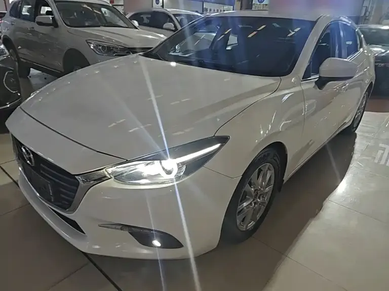 Mazda 3 Axela Sedan 1.5 L Auto Luxury CN-V