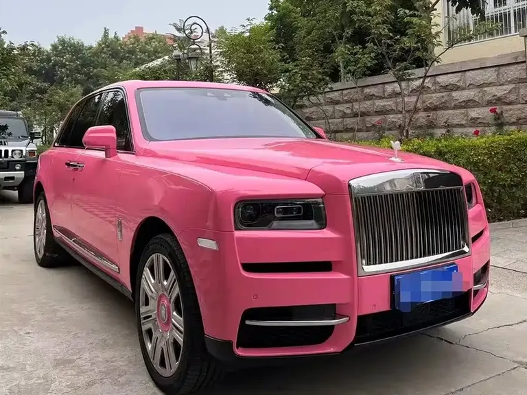 Rolls-Royce Cullinan 4-seat
