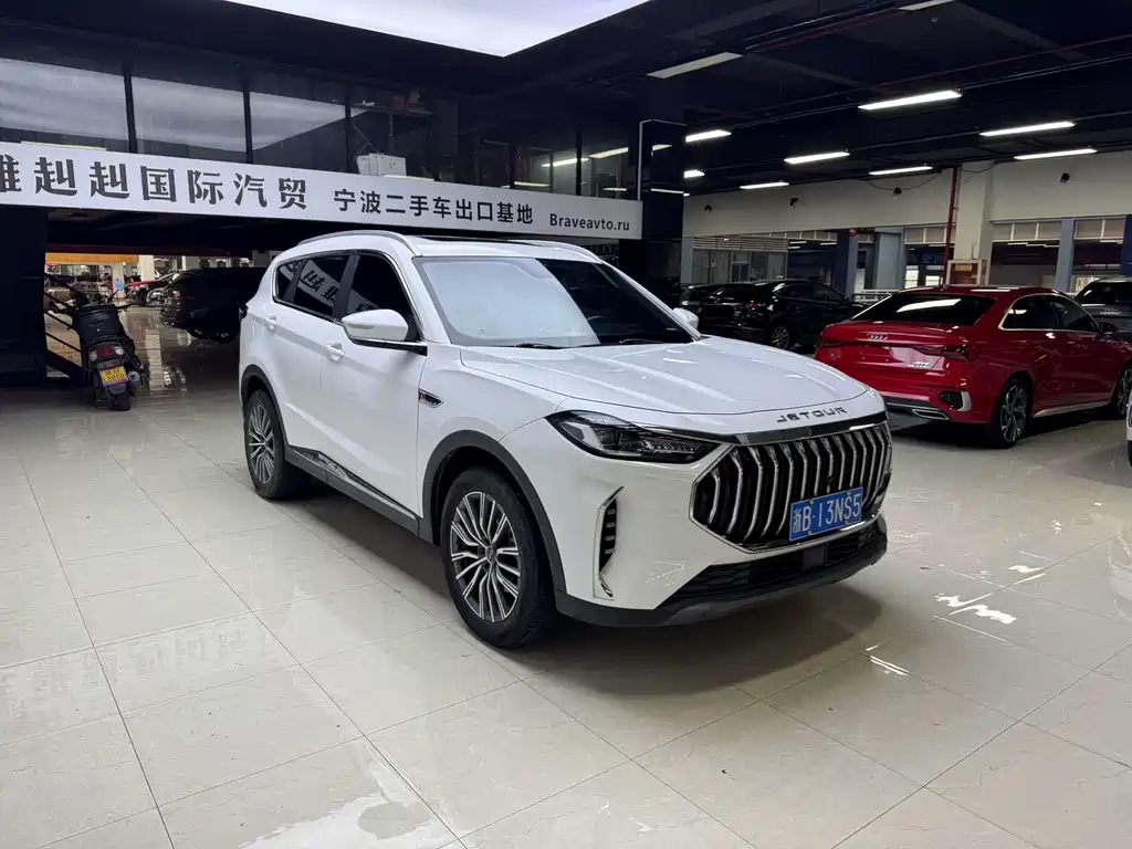 Jetour X70 PLUS 1.5 T DCT Brave PLUS 5-seat