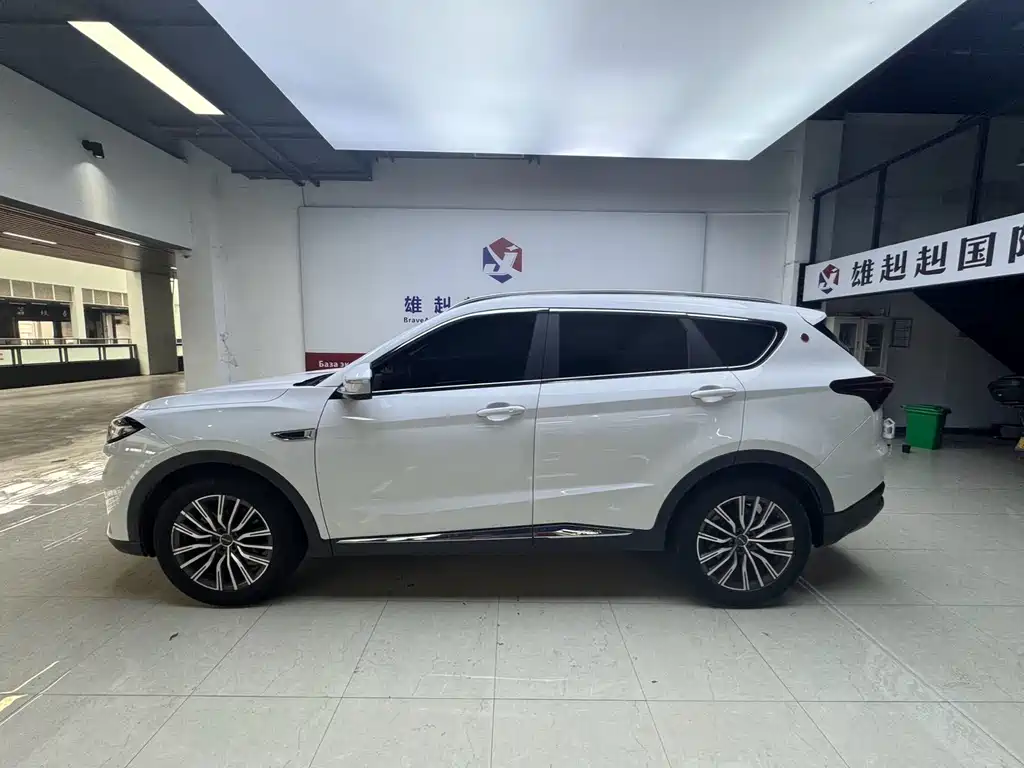Jetour X70 PLUS 1.5 T DCT Brave PLUS 5-seat