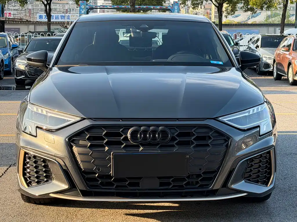 Audi A3 A3 L Limousine 35 TFSI Luxury Sport