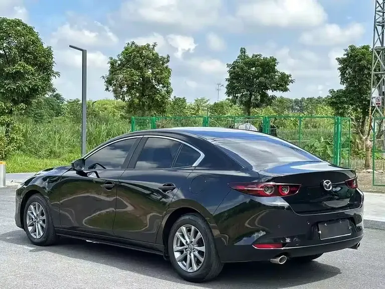 Mazda 3 Axela 马自达3 昂克赛拉 2021款 1.5 L 手动质美版