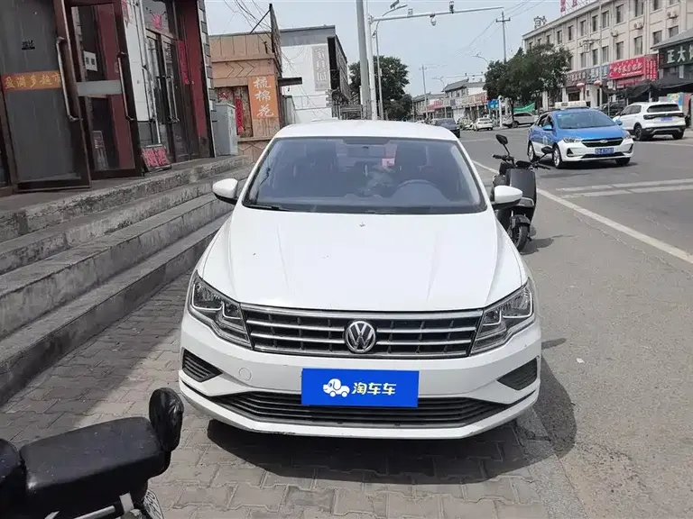 Volkswagen Jetta 1.4 L Manual Fashion