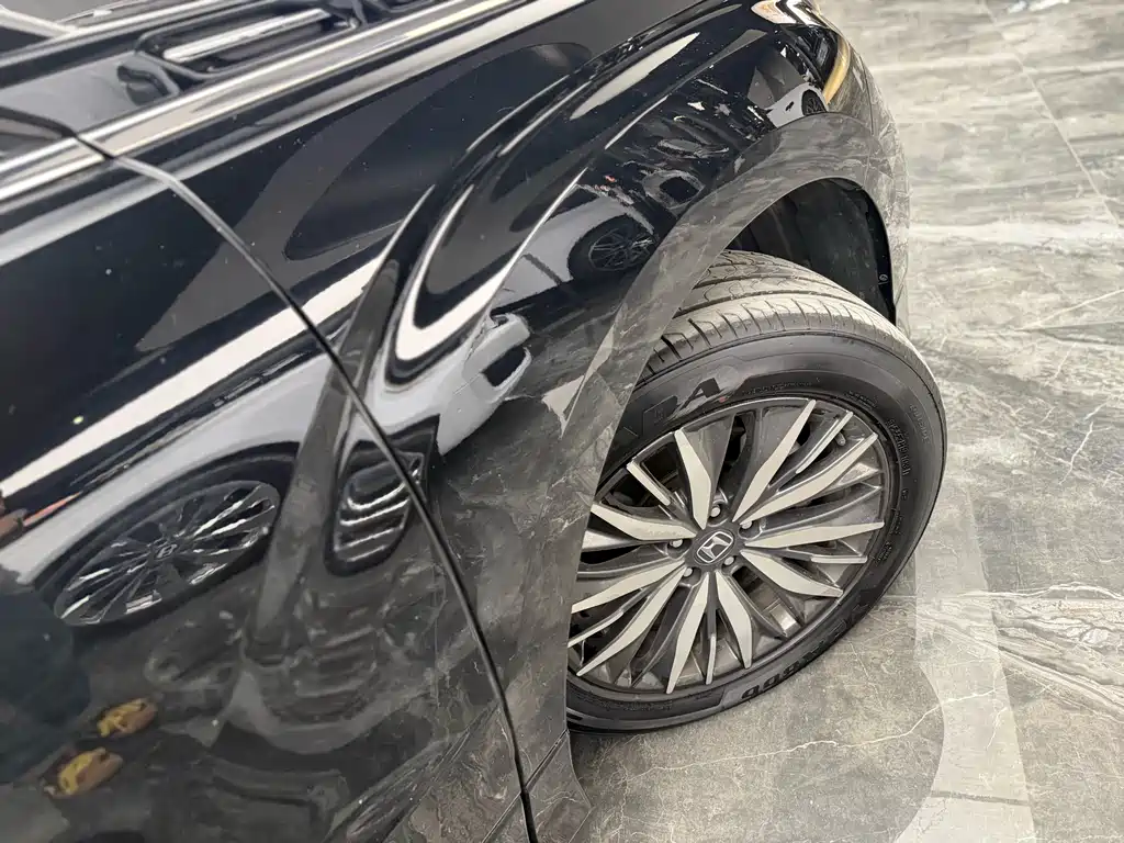 Avancier 370 TURBO 2 WD Luxury
