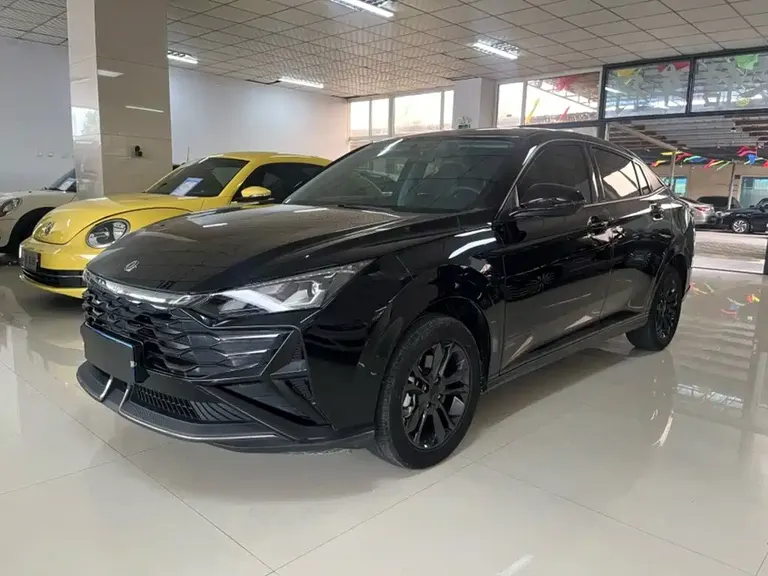 Dongfeng Yixuan 1.5 L Auto Luxury