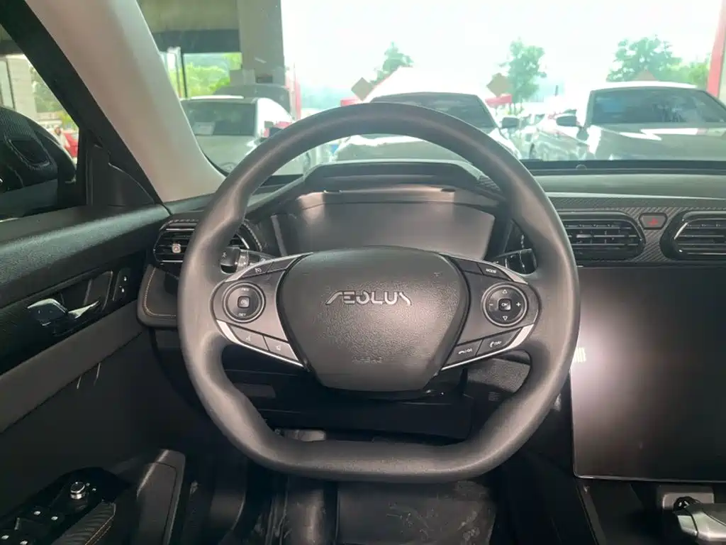 Yixuan 1.5 L Auto Luxury