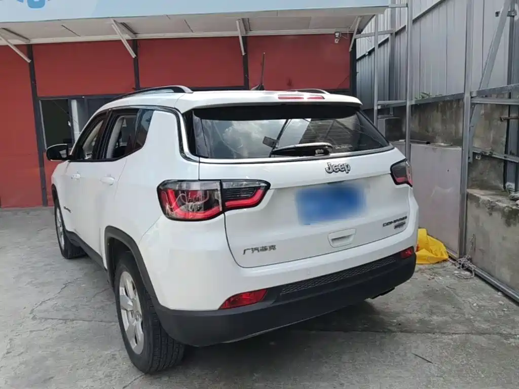 Compass 200 T Auto Home Enjoyment