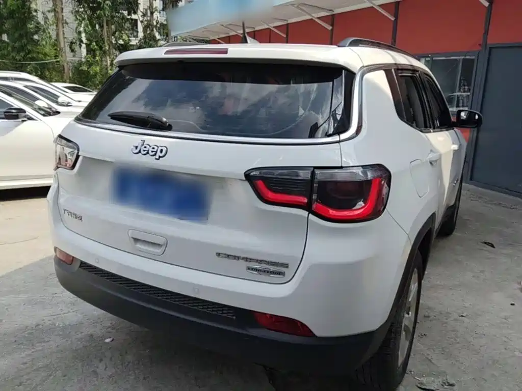Compass 200 T Auto Home Enjoyment