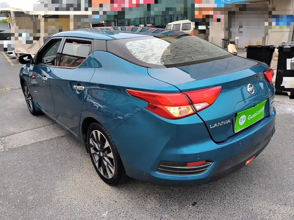 Lannia 1.6 L CVT Smart Cool