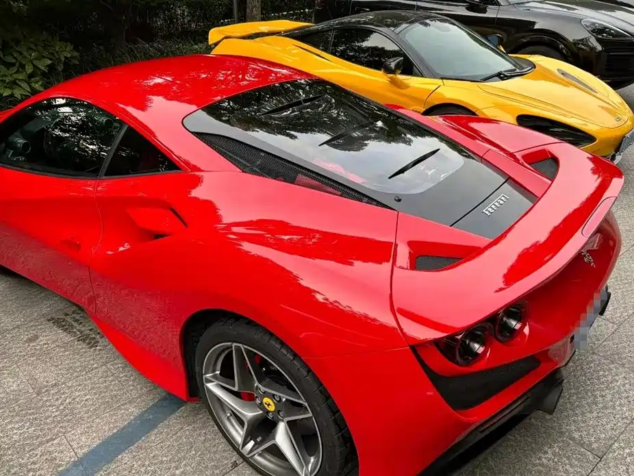 Ferrari F8 Tributo 3.9 T V8