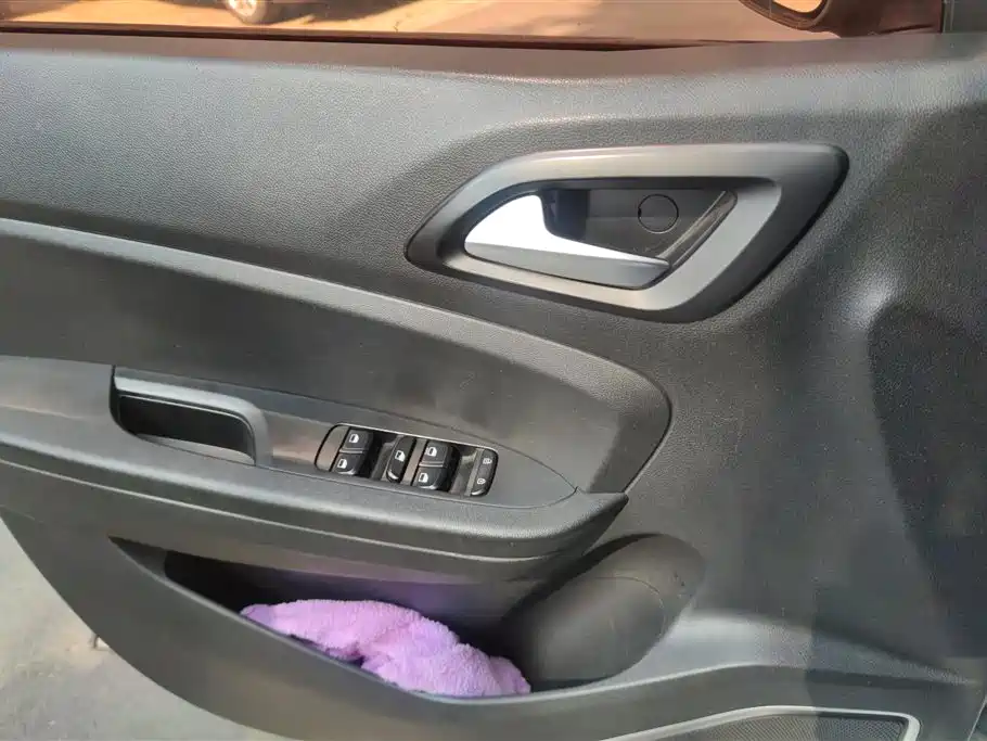 Brilliance V3 1.5 L Manual Comfort