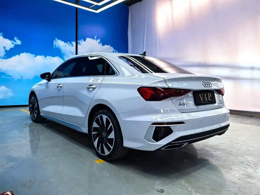 Audi A3 Facelift A3 L Limousine 35 TFSI Luxury Sport