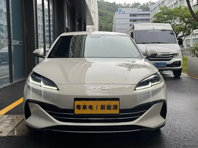 BYD Seal 06 DM-i 80 KM Distinguished