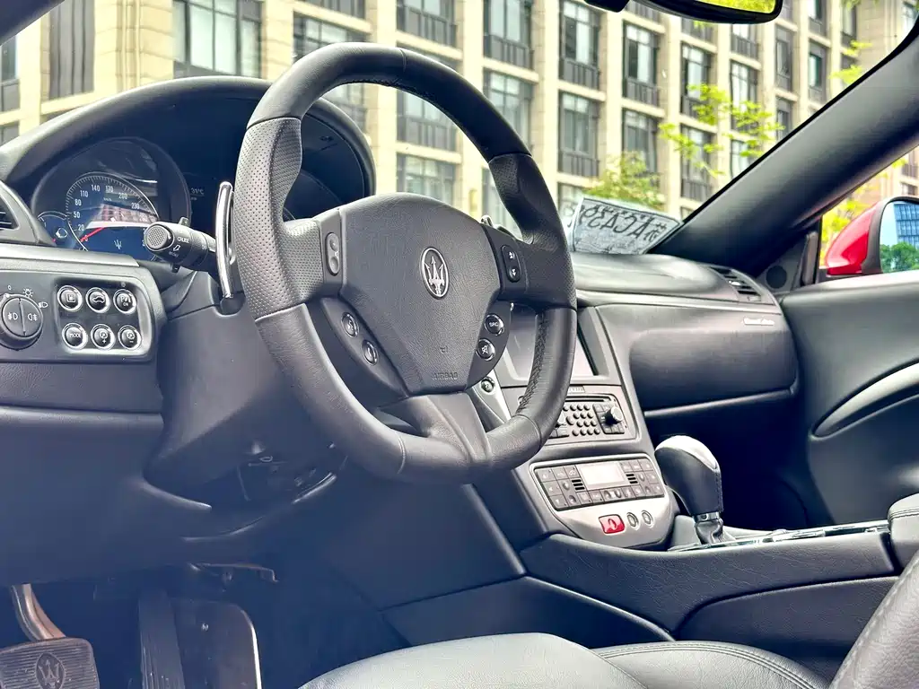 GranCabrio 4.7 L Sport