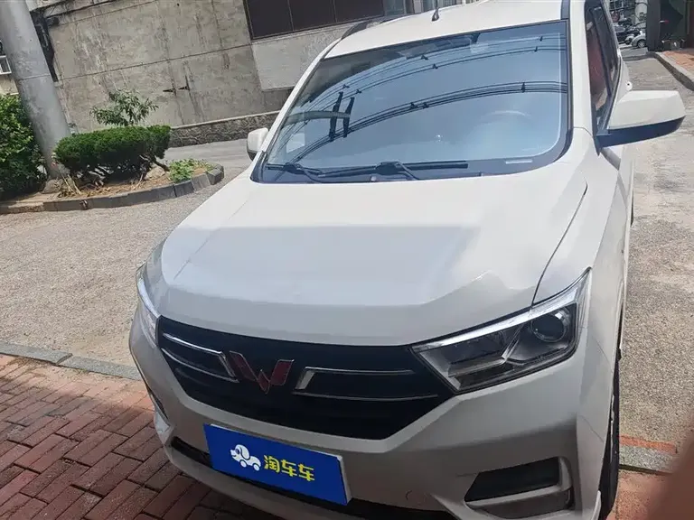 Wuling Hongguang 1.5 L S Comfort LAR