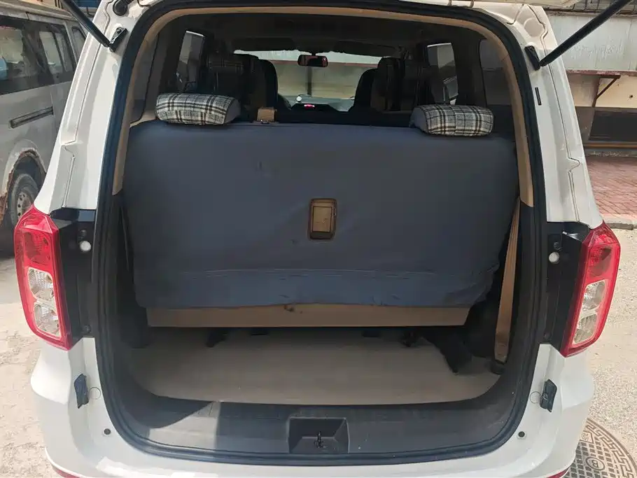Wuling Hongguang 1.5 L S Comfort LAR
