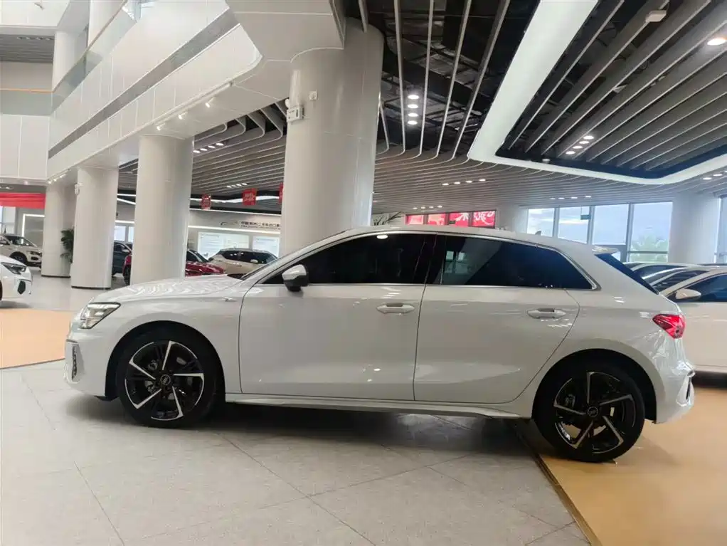 Audi A3 Facelift Sportback 35 TFSI Fashion Sport