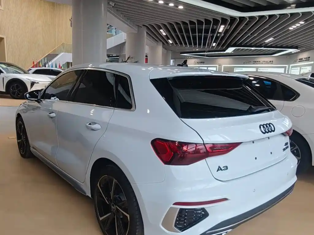 Audi A3 Facelift Sportback 35 TFSI Fashion Sport
