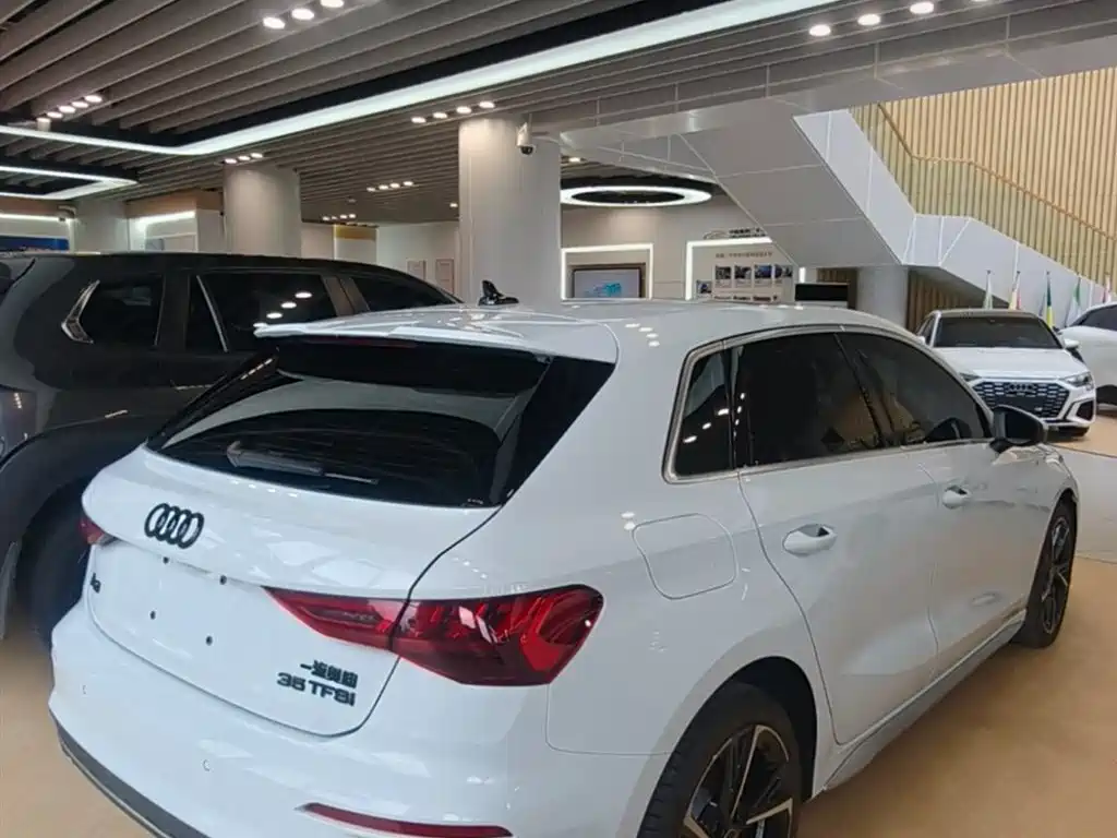 Audi A3 Facelift Sportback 35 TFSI Fashion Sport