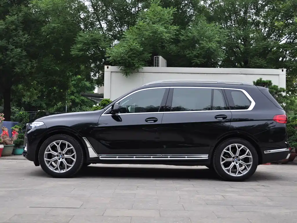 BMW X7 xDrive40 i Premium Luxury Package