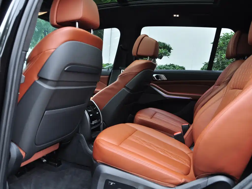BMW X7 xDrive40 i Premium Luxury Package