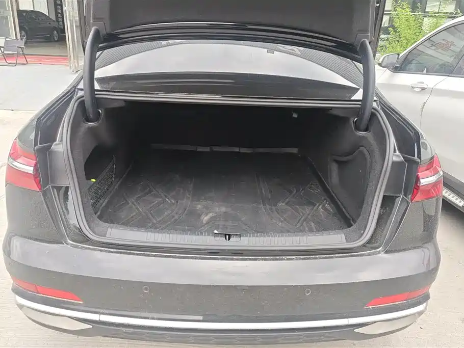 Audi A6 L Facelift 40 TFSI Luxury Dynamic