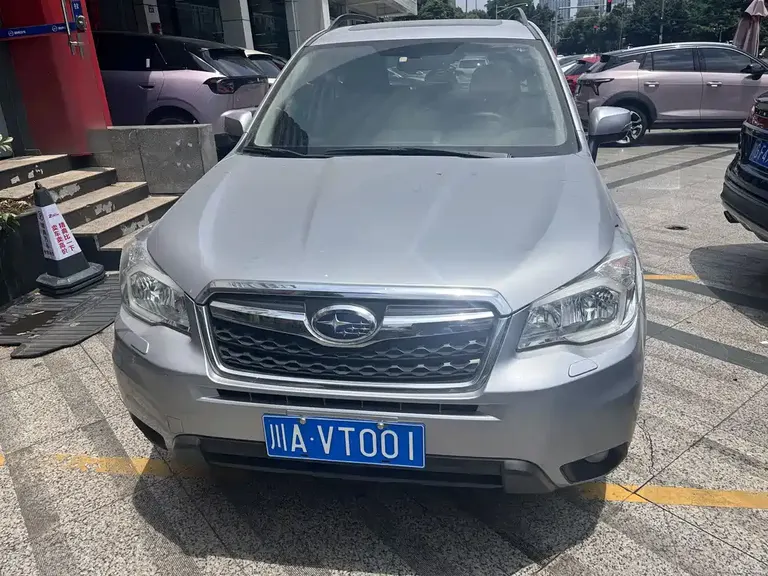 Subaru Forester 2.5 i Auto Luxury