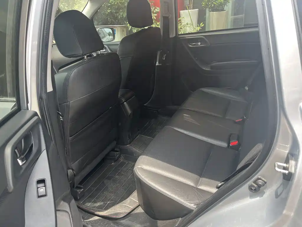 Forester 2.5 i Auto Luxury