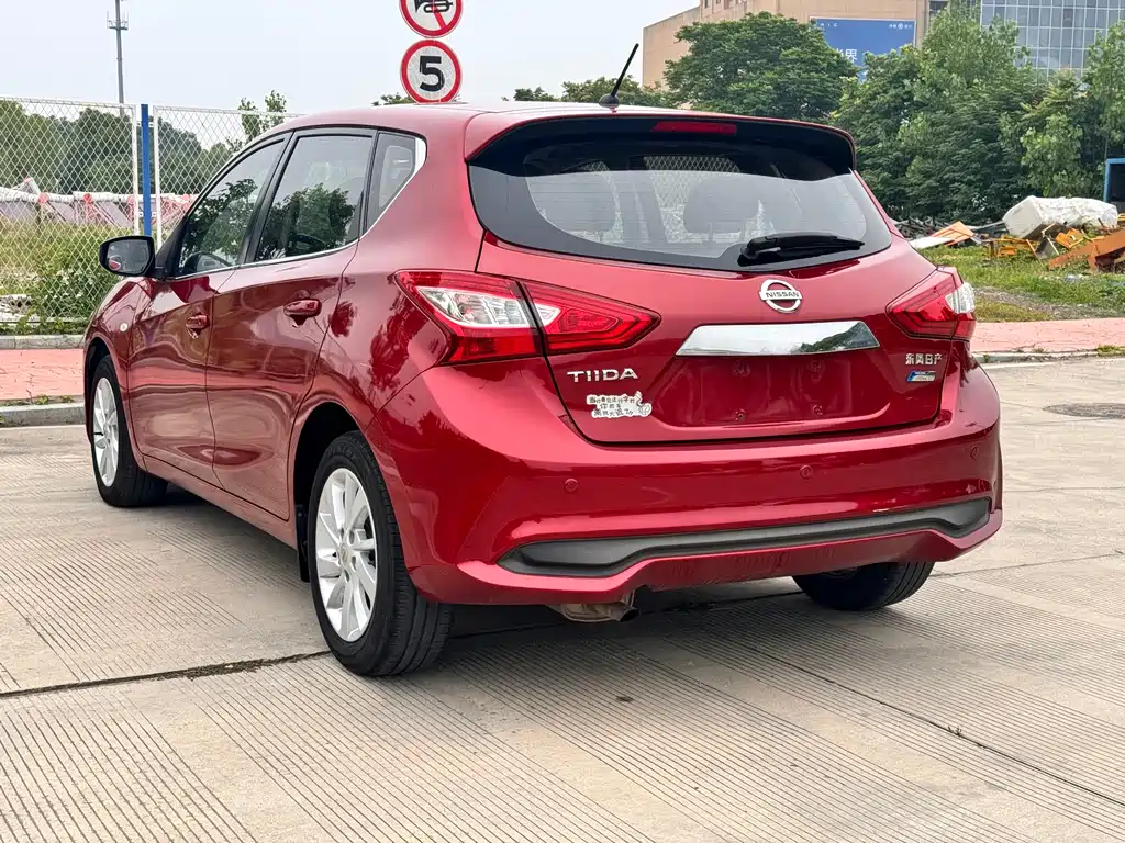 Tiida 1.6 L CVT Cool Motion CN-VI