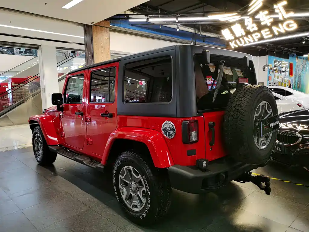 Wrangler 3.0 L Sahara 4-door Comfort Enjoyment