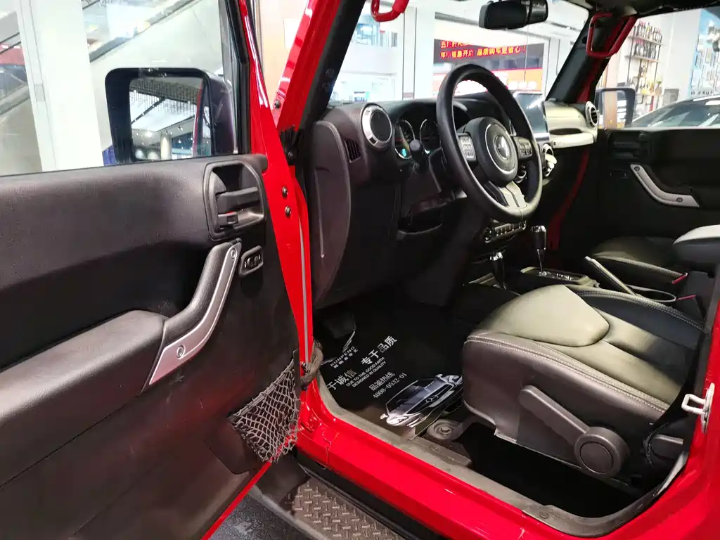 Wrangler 3.0 L Sahara 4-door Comfort Enjoyment