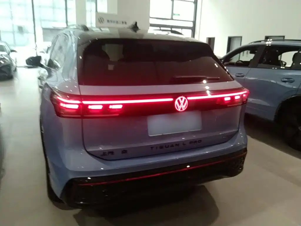 Tiguan L PRO 380 TSI 4 WD R-Line Smart Supreme